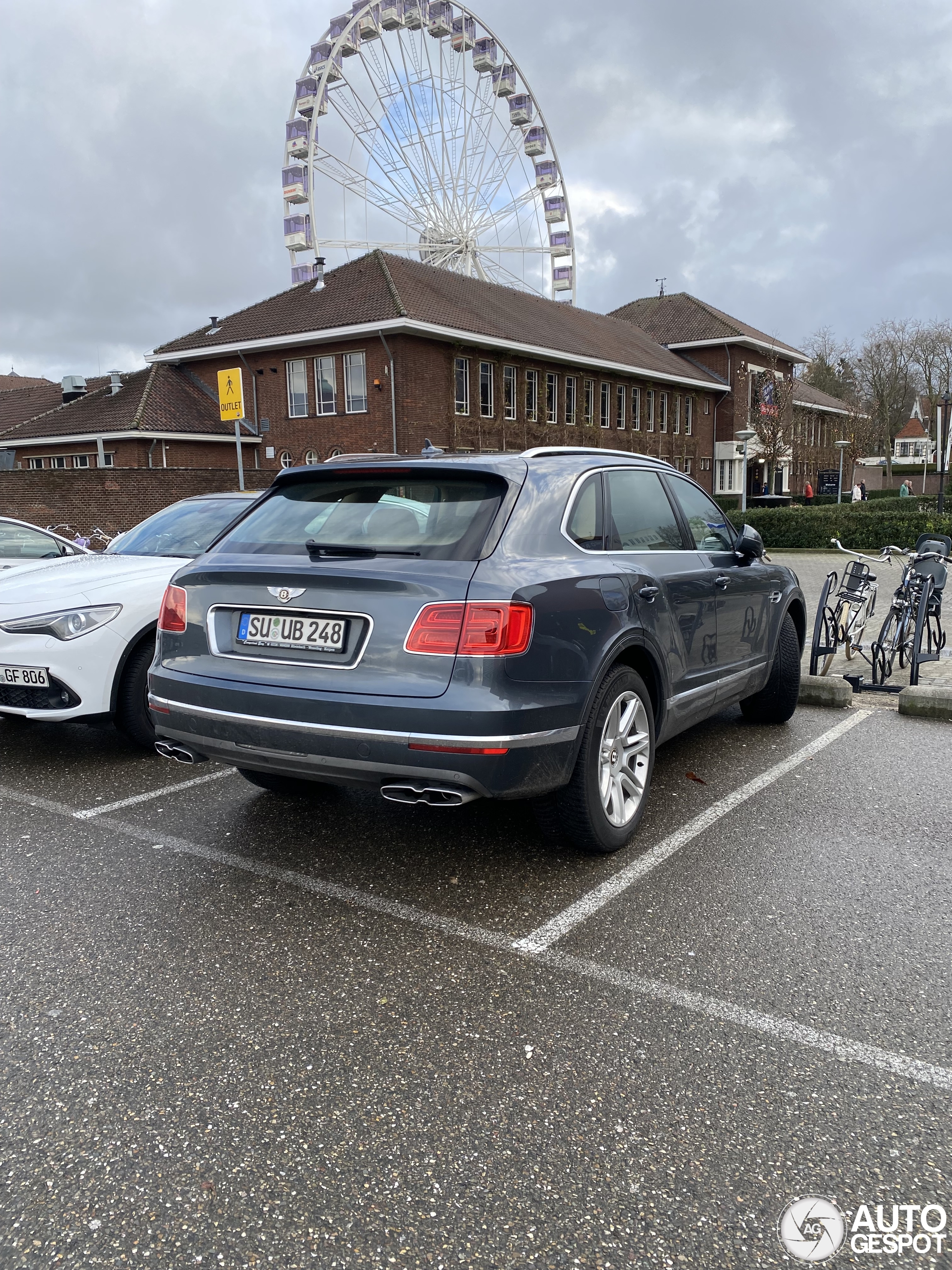 Bentley Bentayga V8