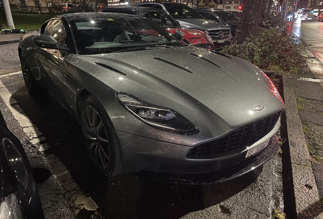 Aston Martin DB11