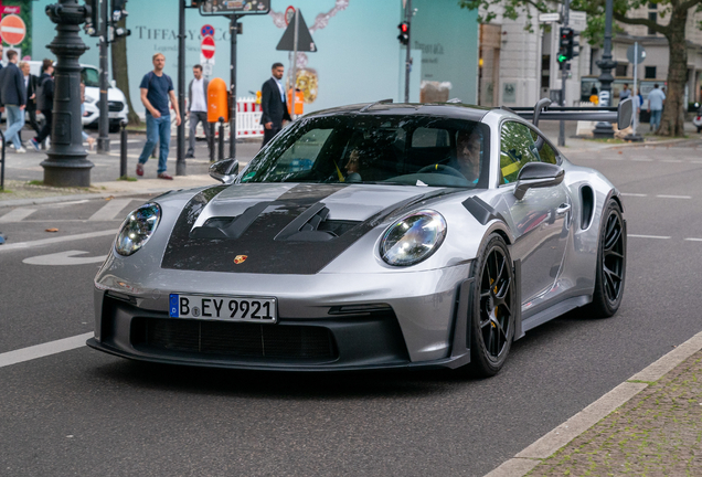 Porsche 992 GT3 RS Weissach Package