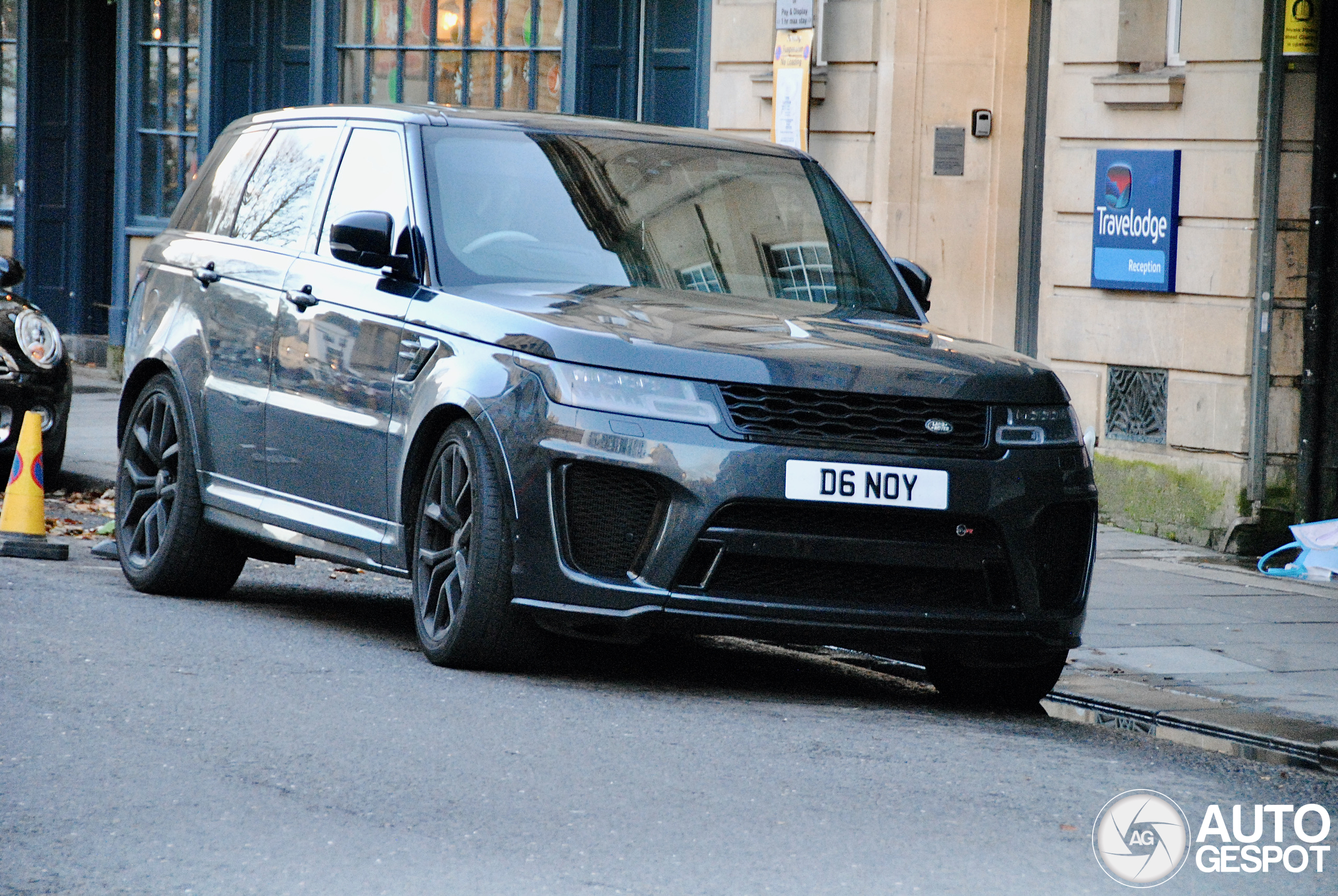 Land Rover Range Rover Sport SVR 2018