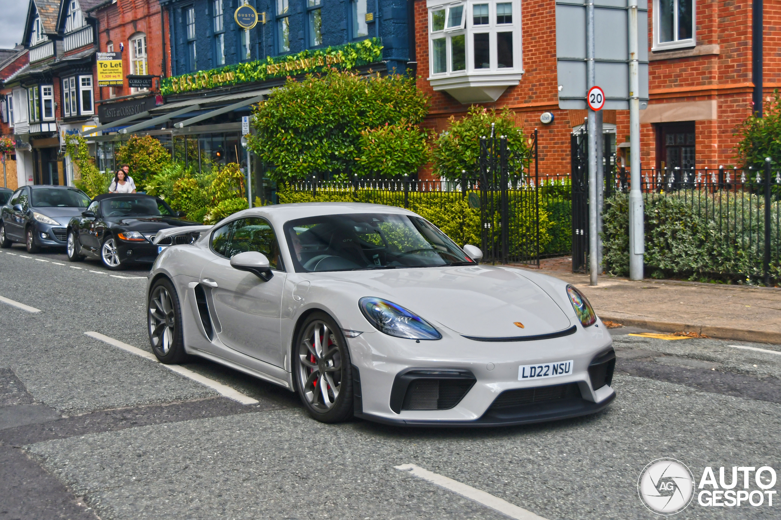 Porsche 718 Cayman GT4