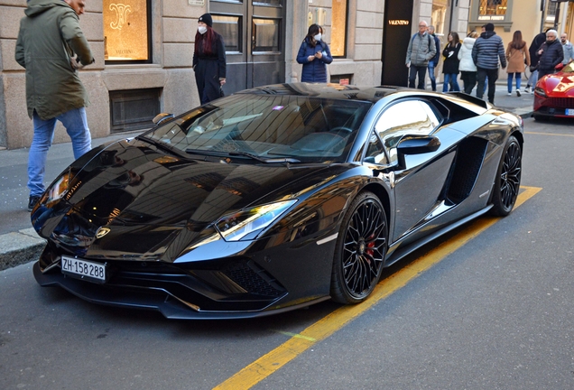 Lamborghini Aventador S LP740-4