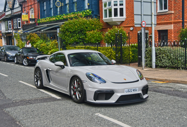 Porsche 718 Cayman GT4