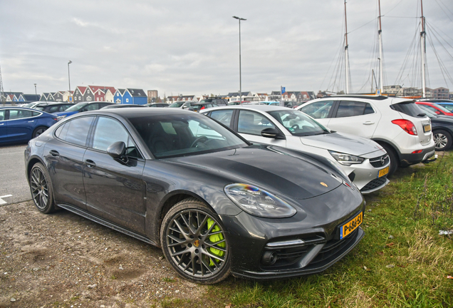 Porsche 971 Panamera Turbo S E-Hybrid