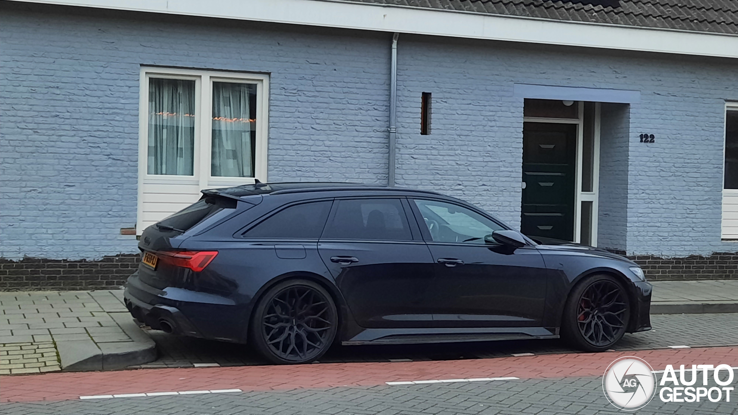 Audi RS6 Avant C8 Urban