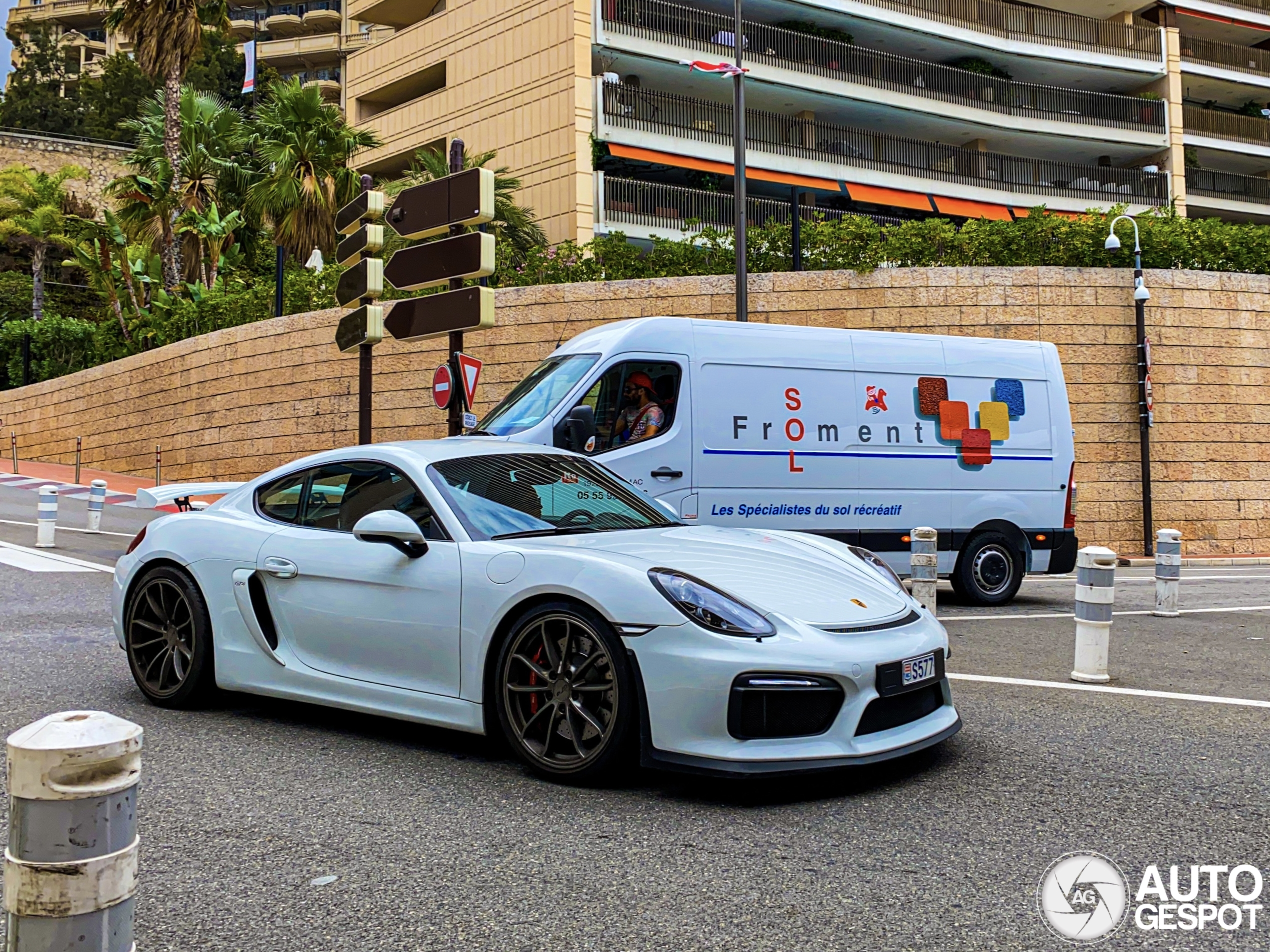 Porsche 981 Cayman GT4