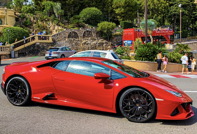 Lamborghini Huracán LP640-4 EVO