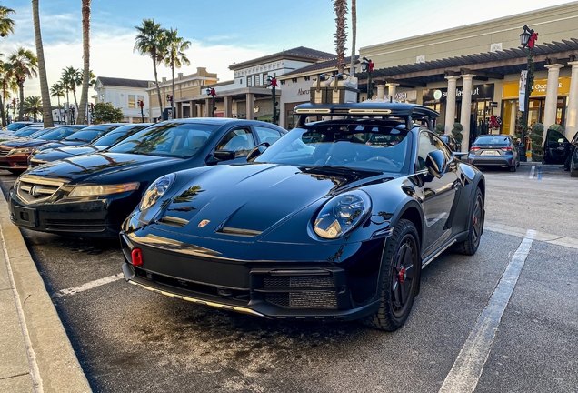 Porsche 992 Dakar