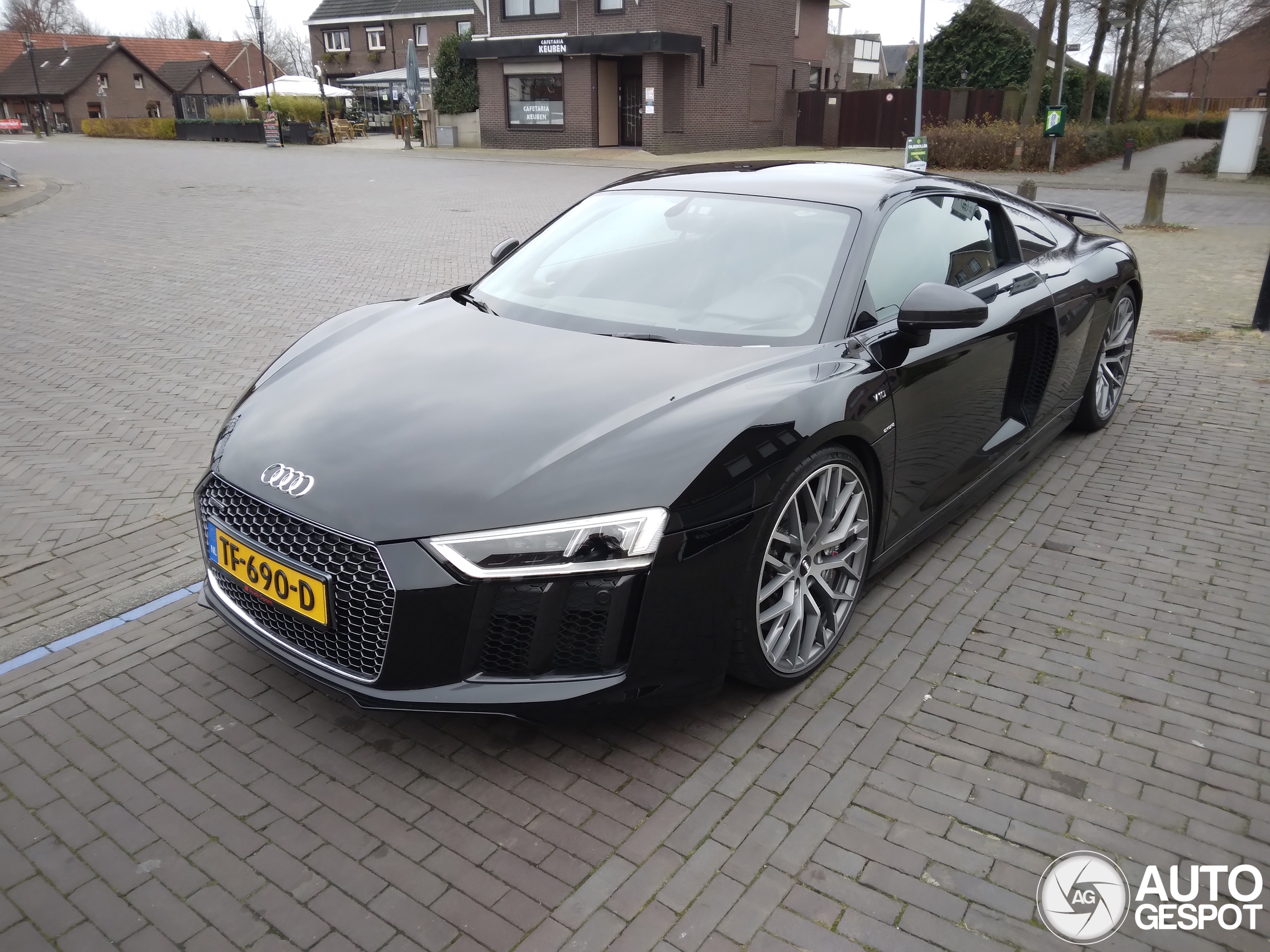 Audi R8 V10 Plus 2015