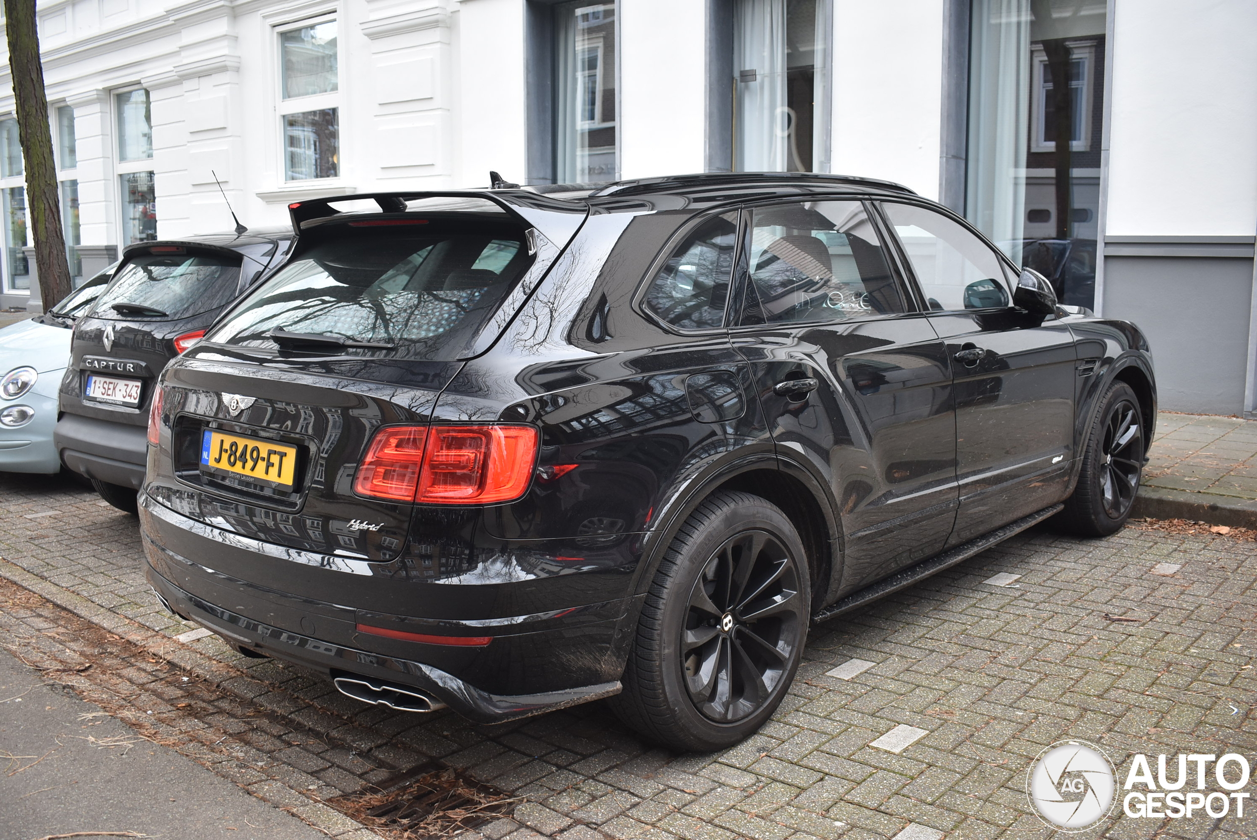 Bentley Bentayga Hybrid