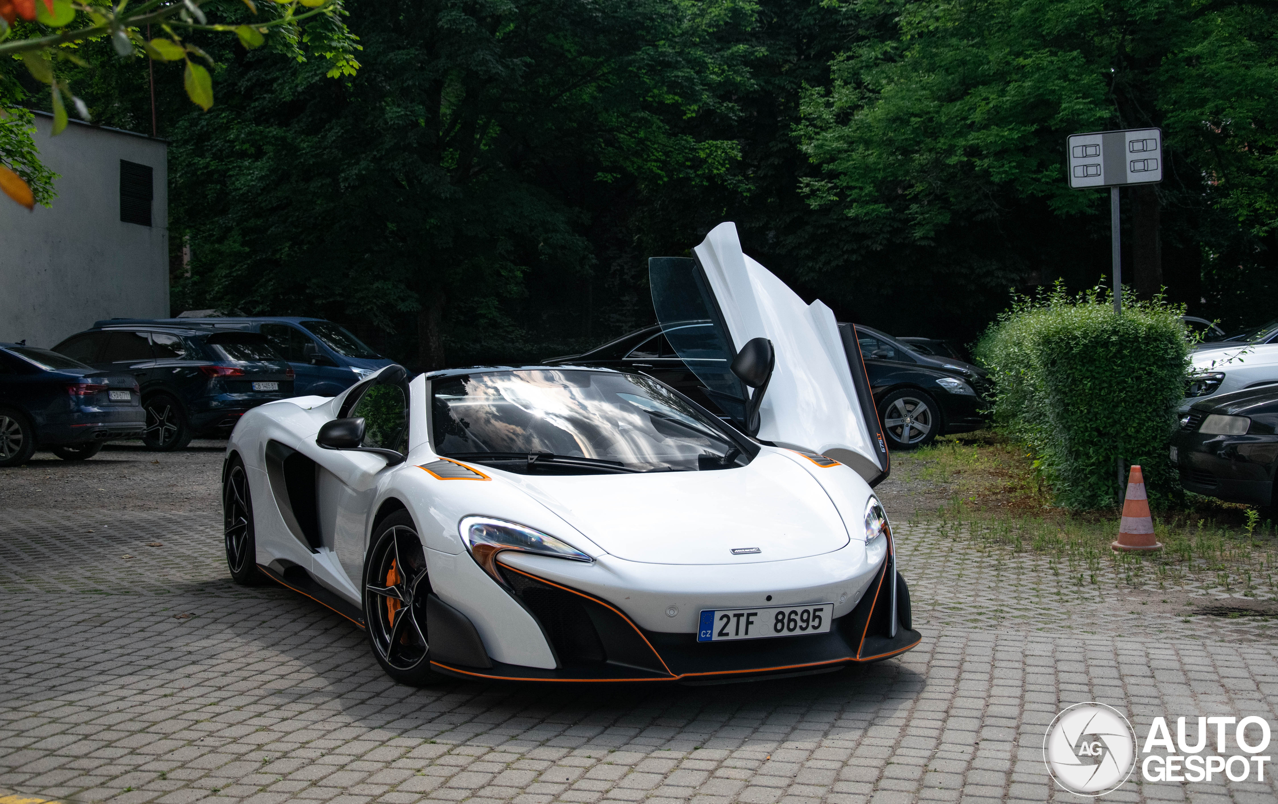 McLaren 675LT Spider