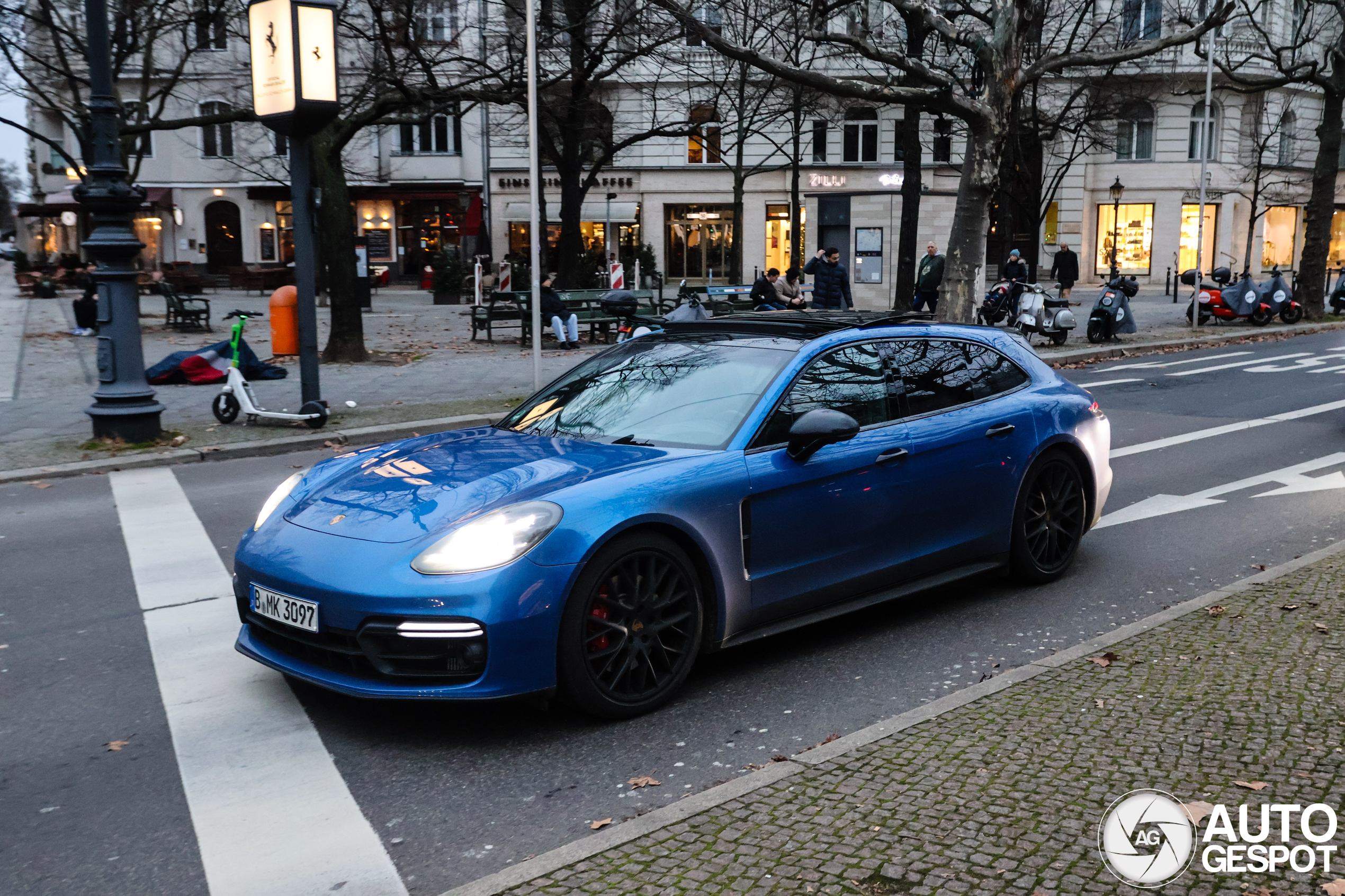 Porsche 971 Panamera GTS Sport Turismo