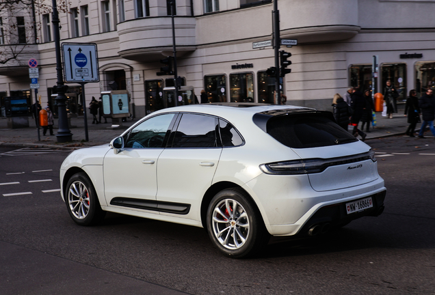 Porsche 95B Macan GTS MkIII