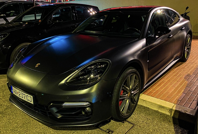 Porsche 971 Panamera Turbo