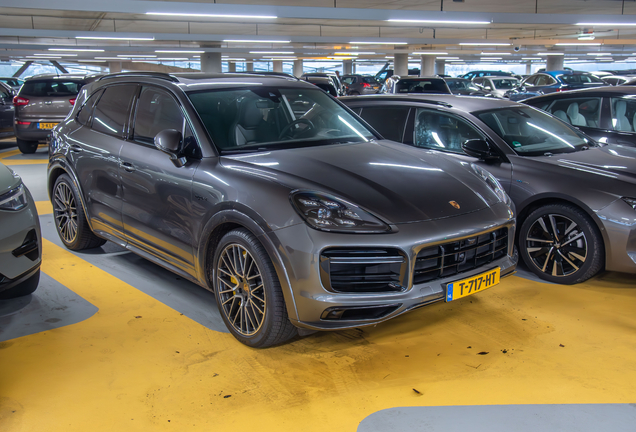 Porsche Cayenne Turbo S E-Hybrid