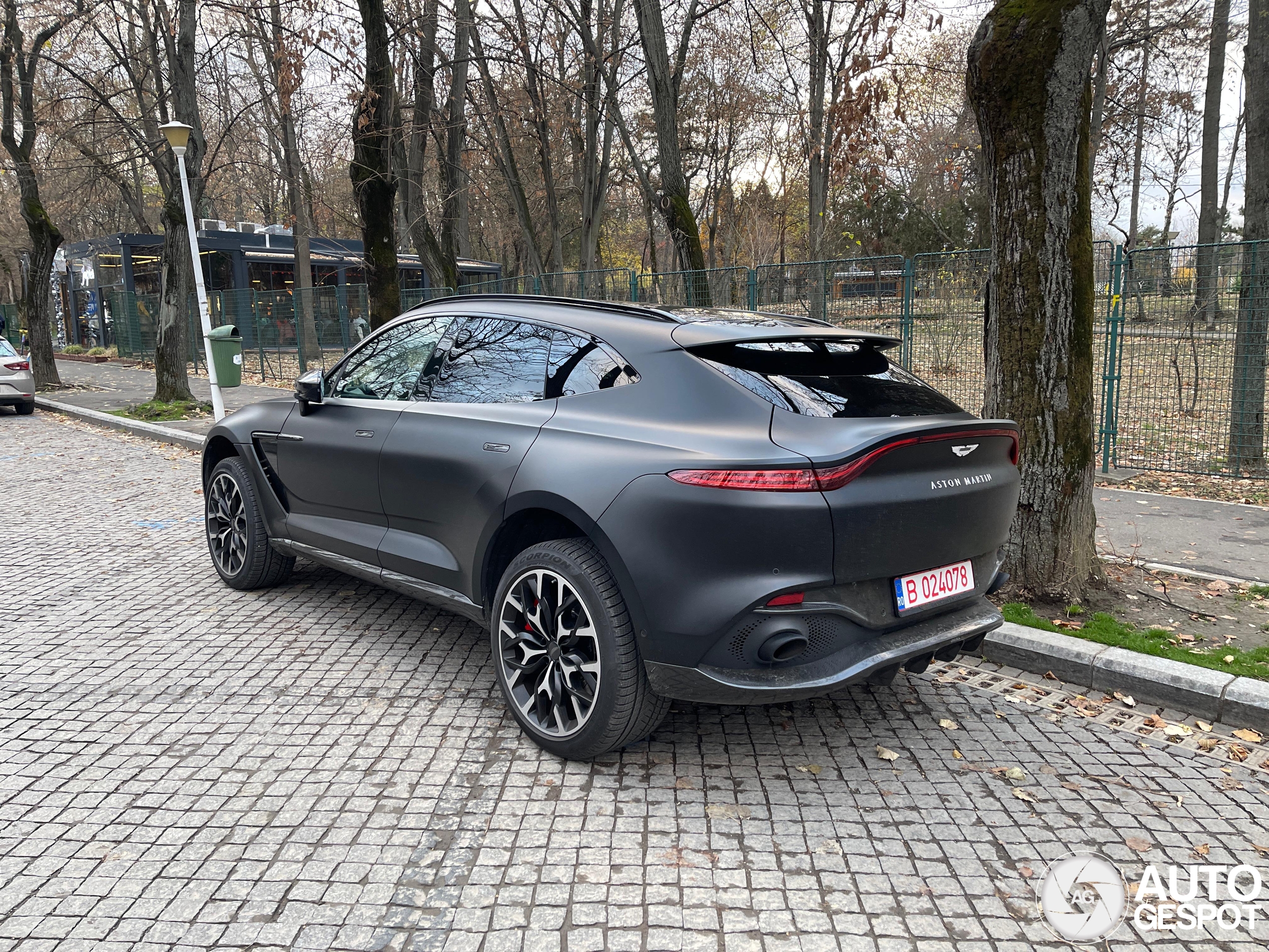 Aston Martin DBX