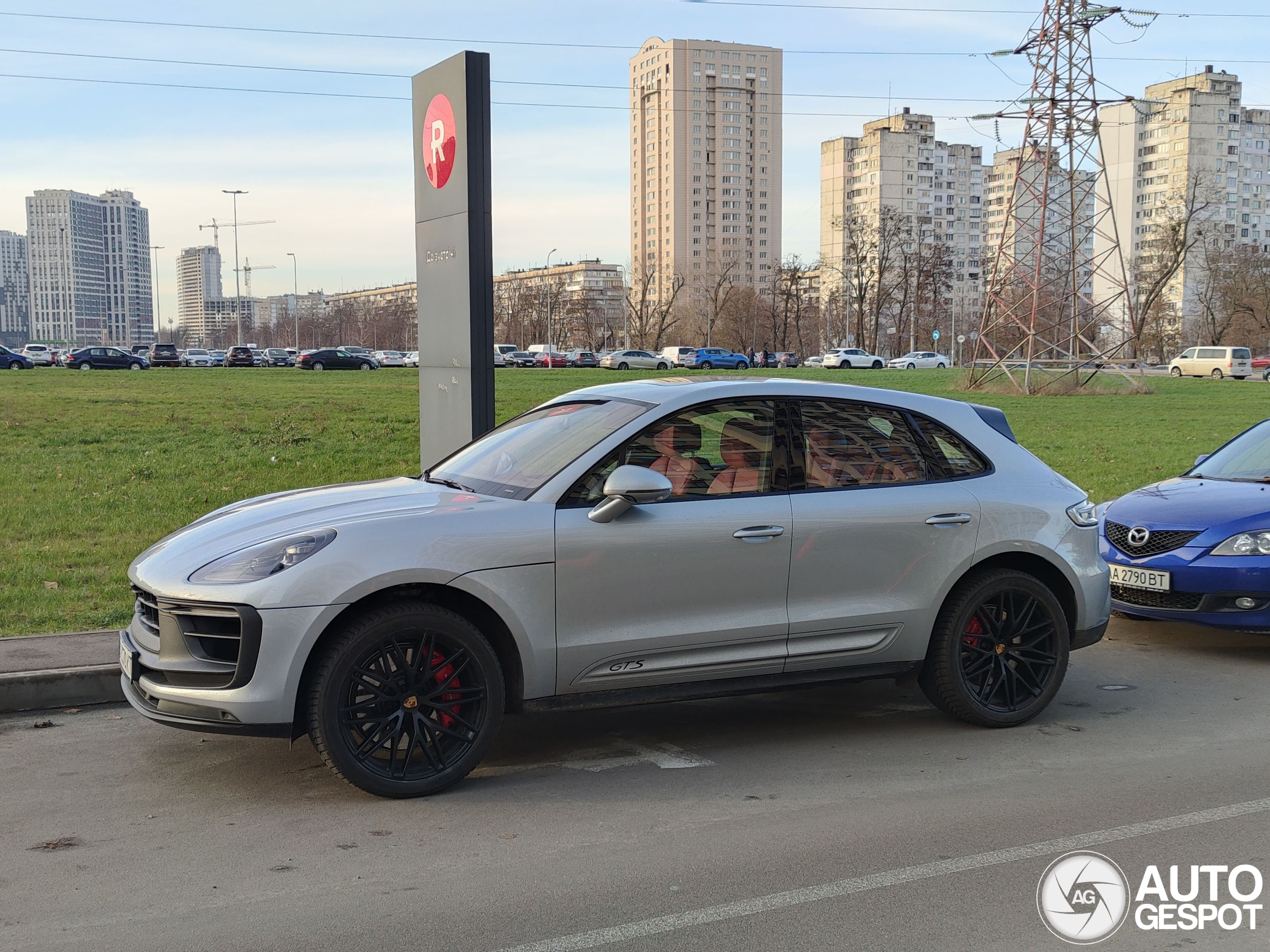 Porsche 95B Macan GTS MkIII