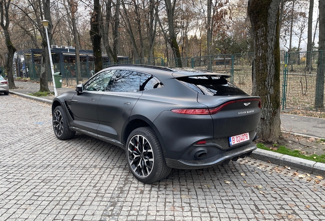 Aston Martin DBX