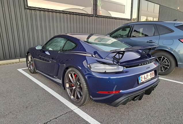 Porsche 718 Cayman GT4