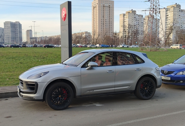 Porsche 95B Macan GTS MkIII