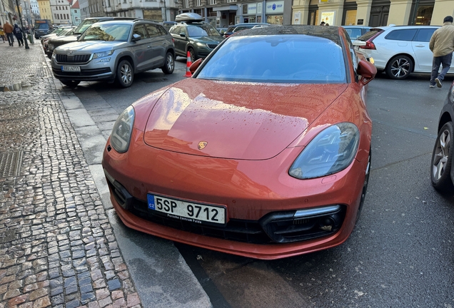 Porsche 971 Panamera Turbo