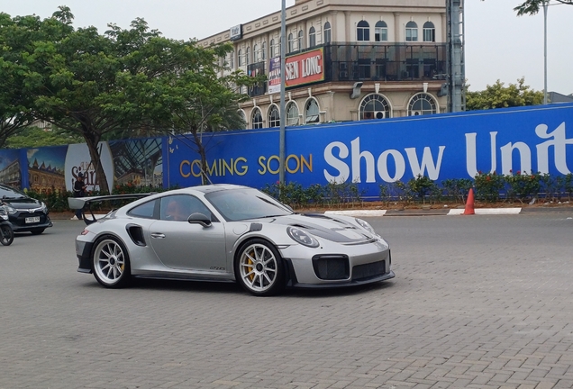 Porsche 991 GT2 RS Weissach Package