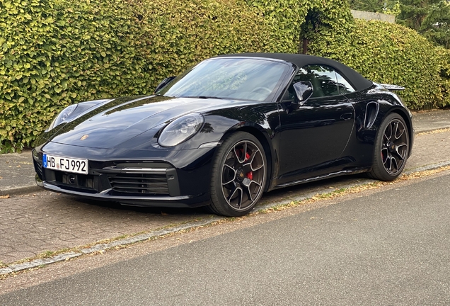 Porsche 992 Turbo Cabriolet