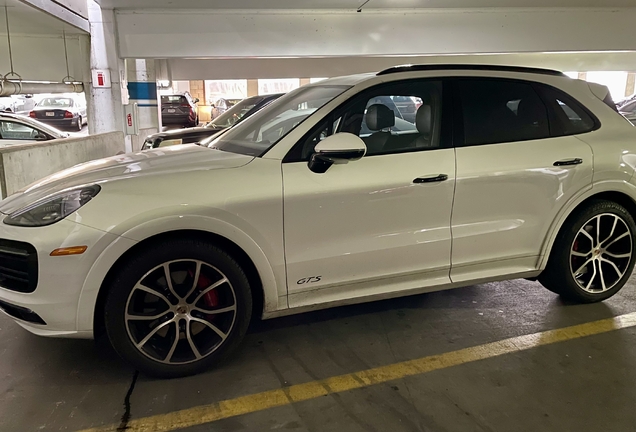 Porsche 9YA Cayenne GTS