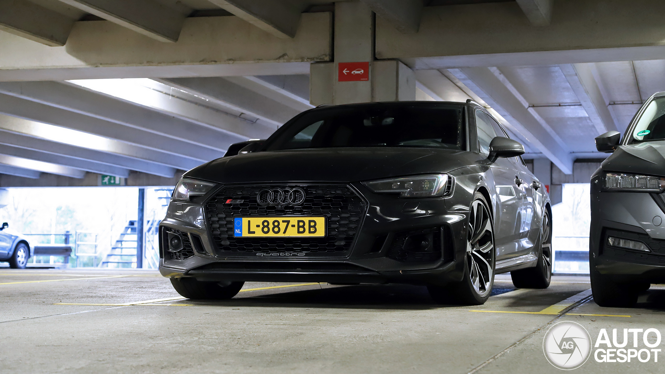 Audi RS4 Avant B9