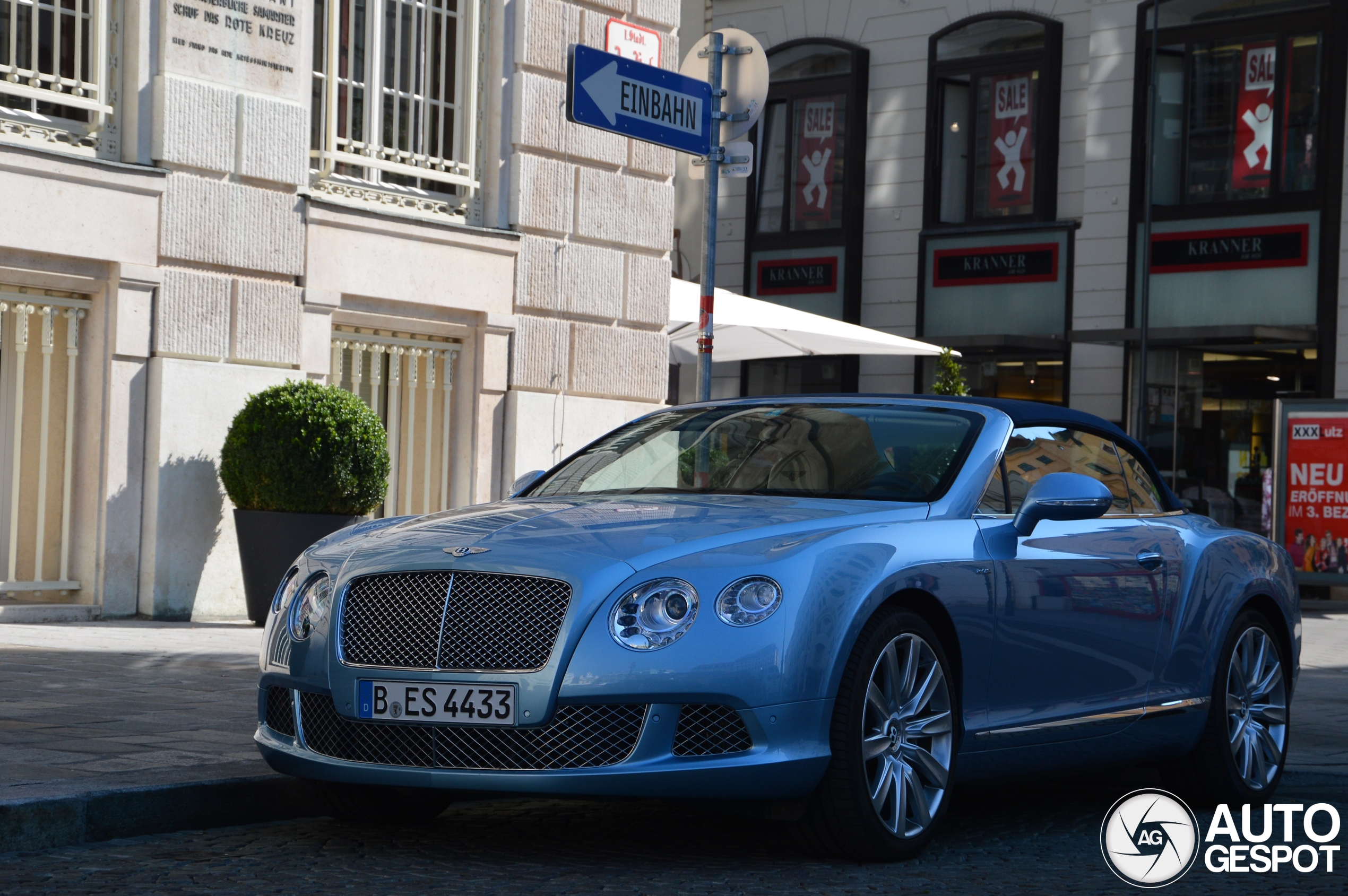 Bentley Continental GTC 2012