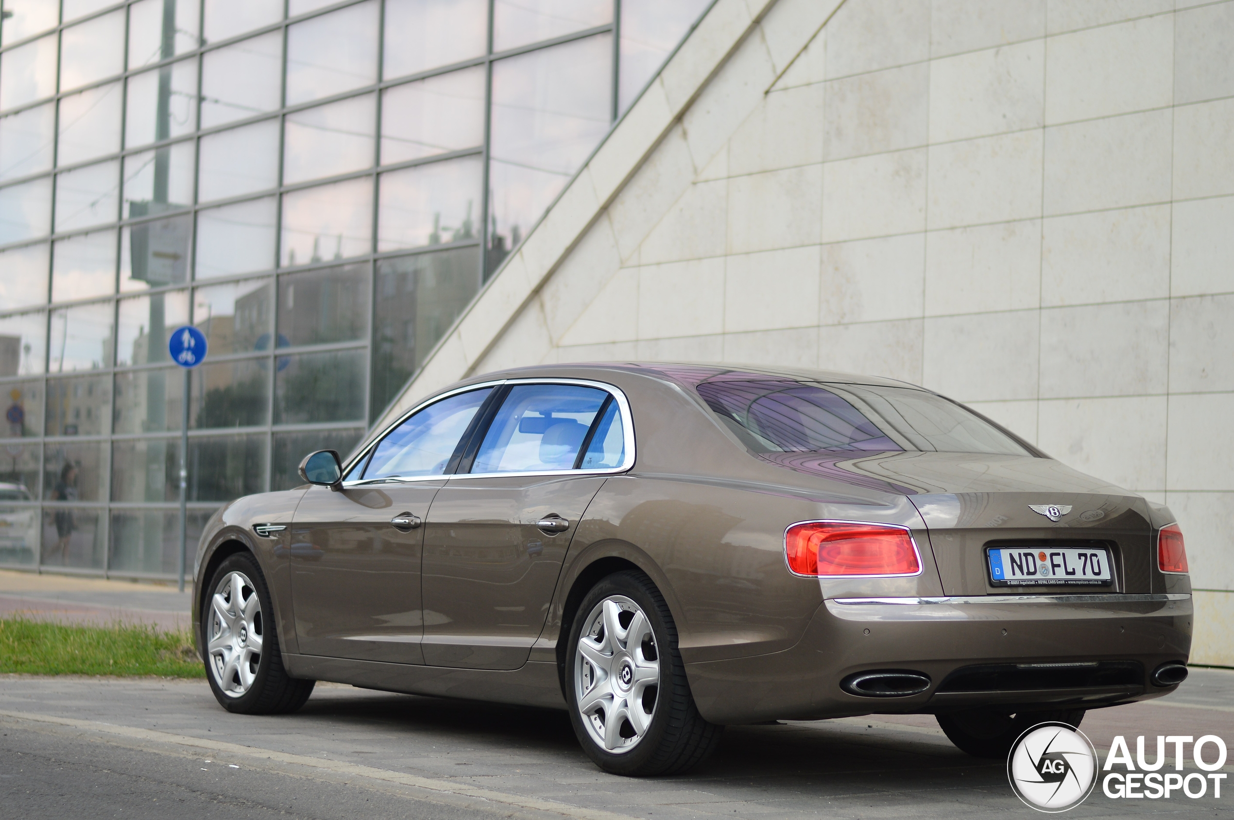 Bentley Flying Spur W12