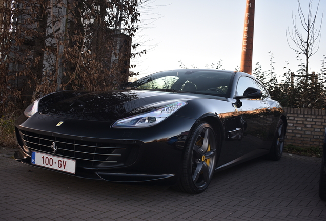 Ferrari GTC4Lusso T