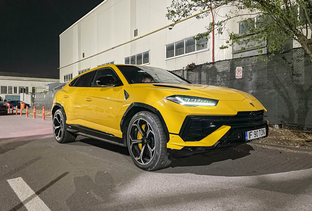 Lamborghini Urus S