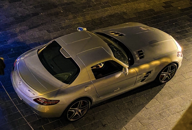 Mercedes-Benz SLS AMG