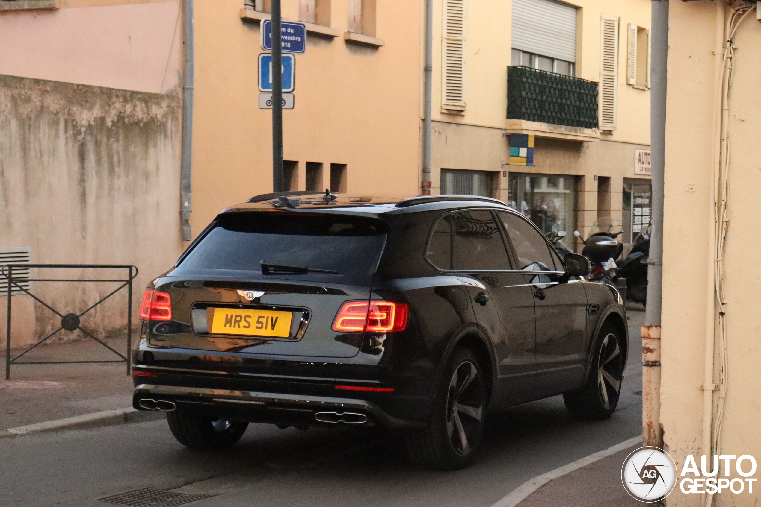 Bentley Bentayga V8