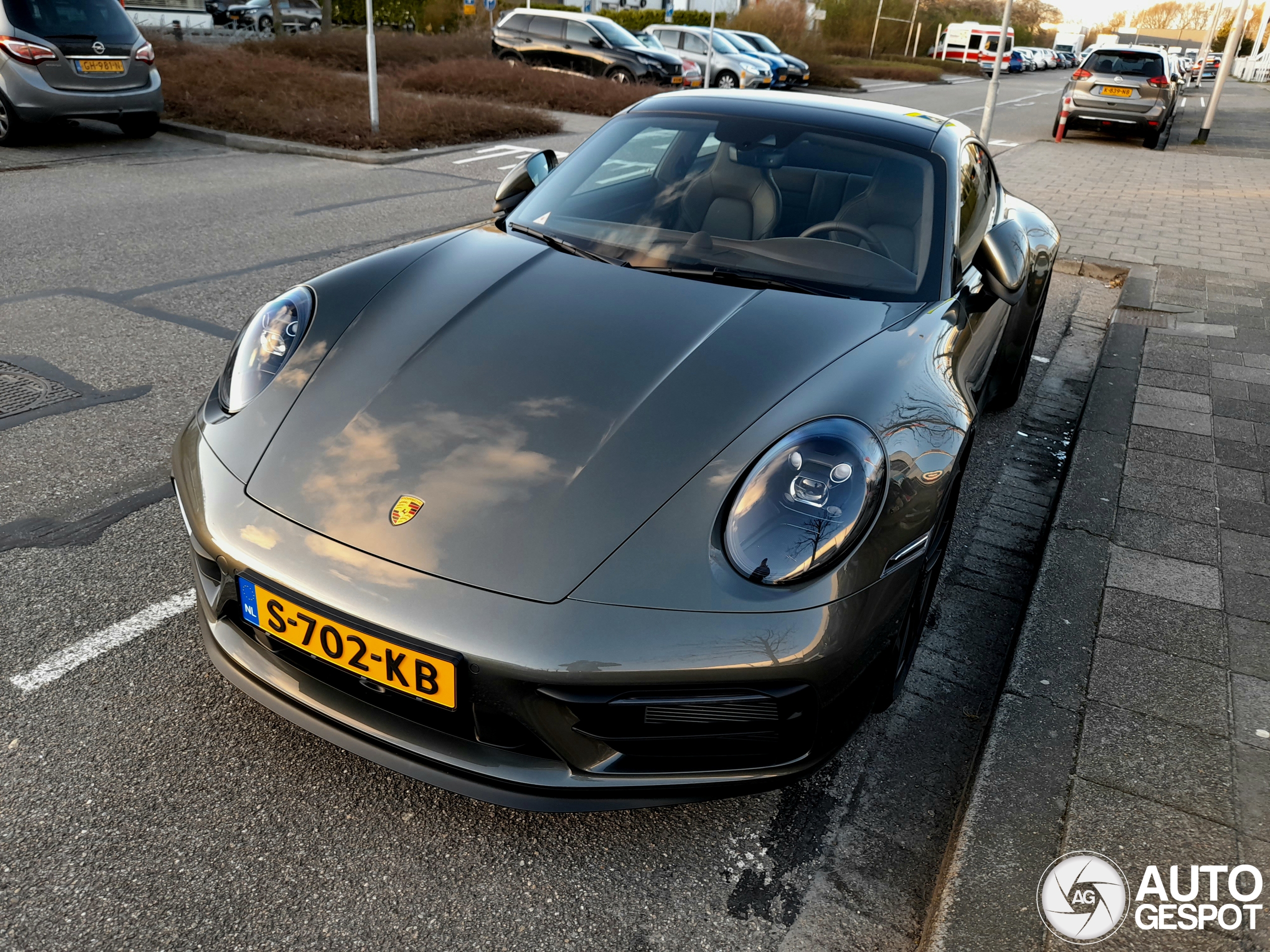 Porsche 992 Carrera GTS