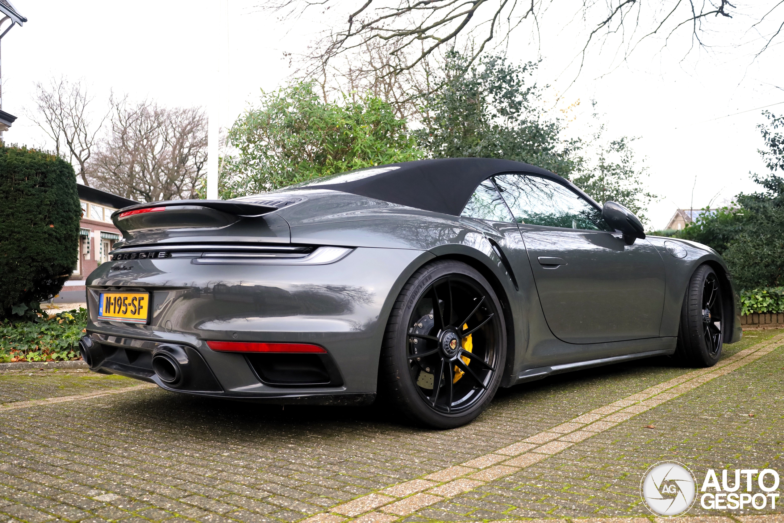 Porsche 992 Turbo S Cabriolet