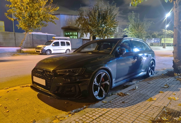 Audi RS4 Avant B9