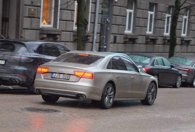 Audi S8 D4