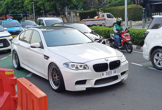 BMW M5 F10 2011