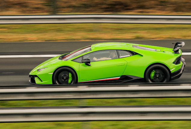 Lamborghini Huracán LP640-4 Performante