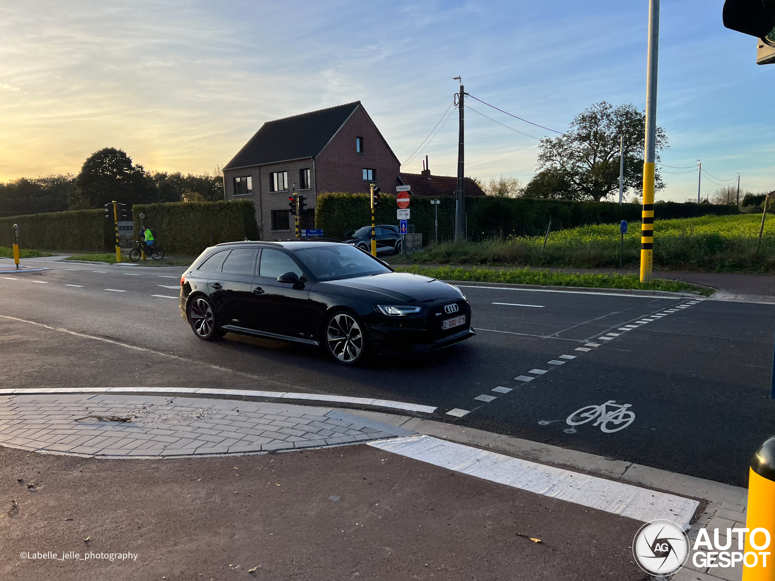 Audi RS4 Avant B9