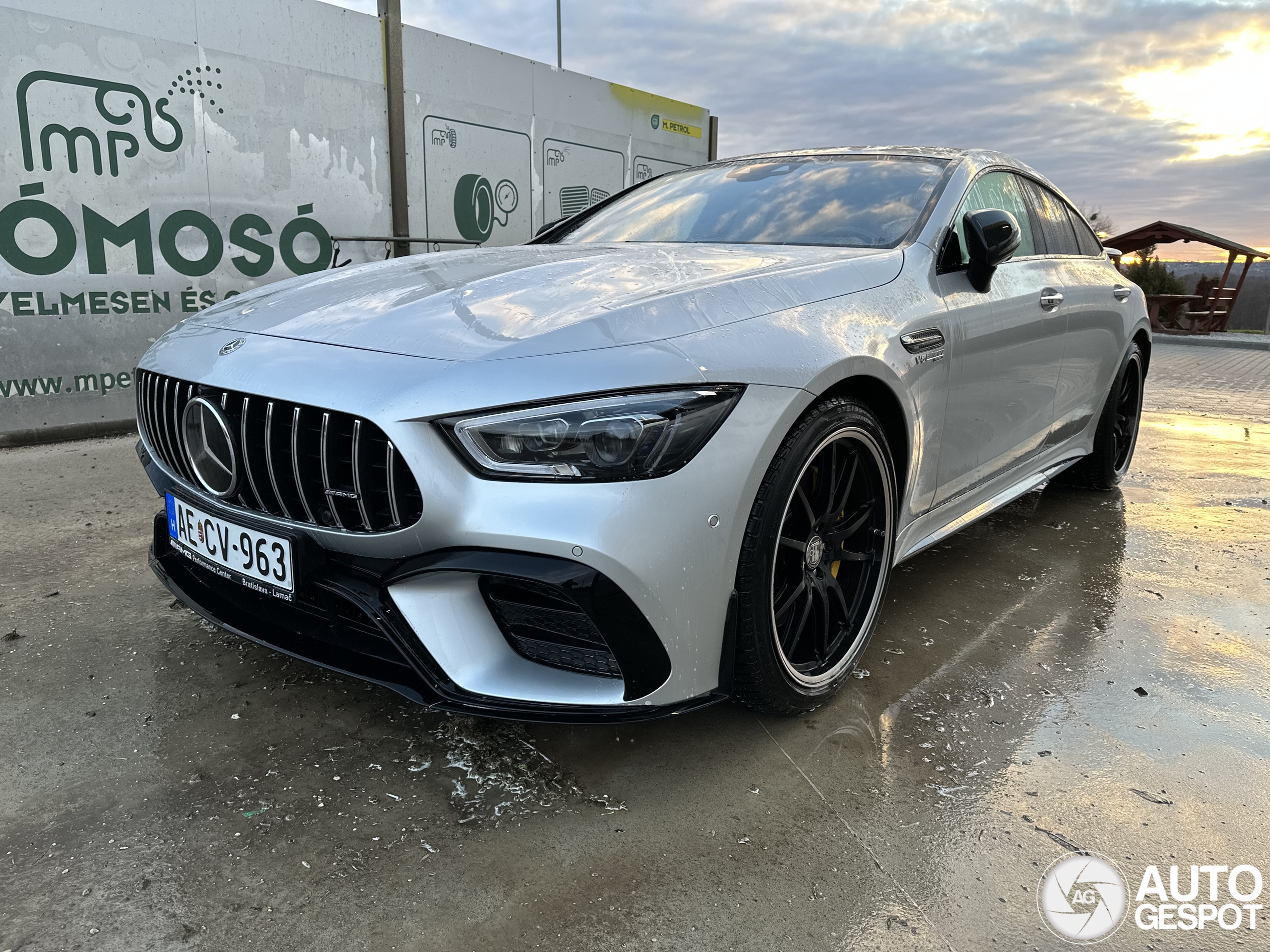 Mercedes-AMG GT 63 S X290