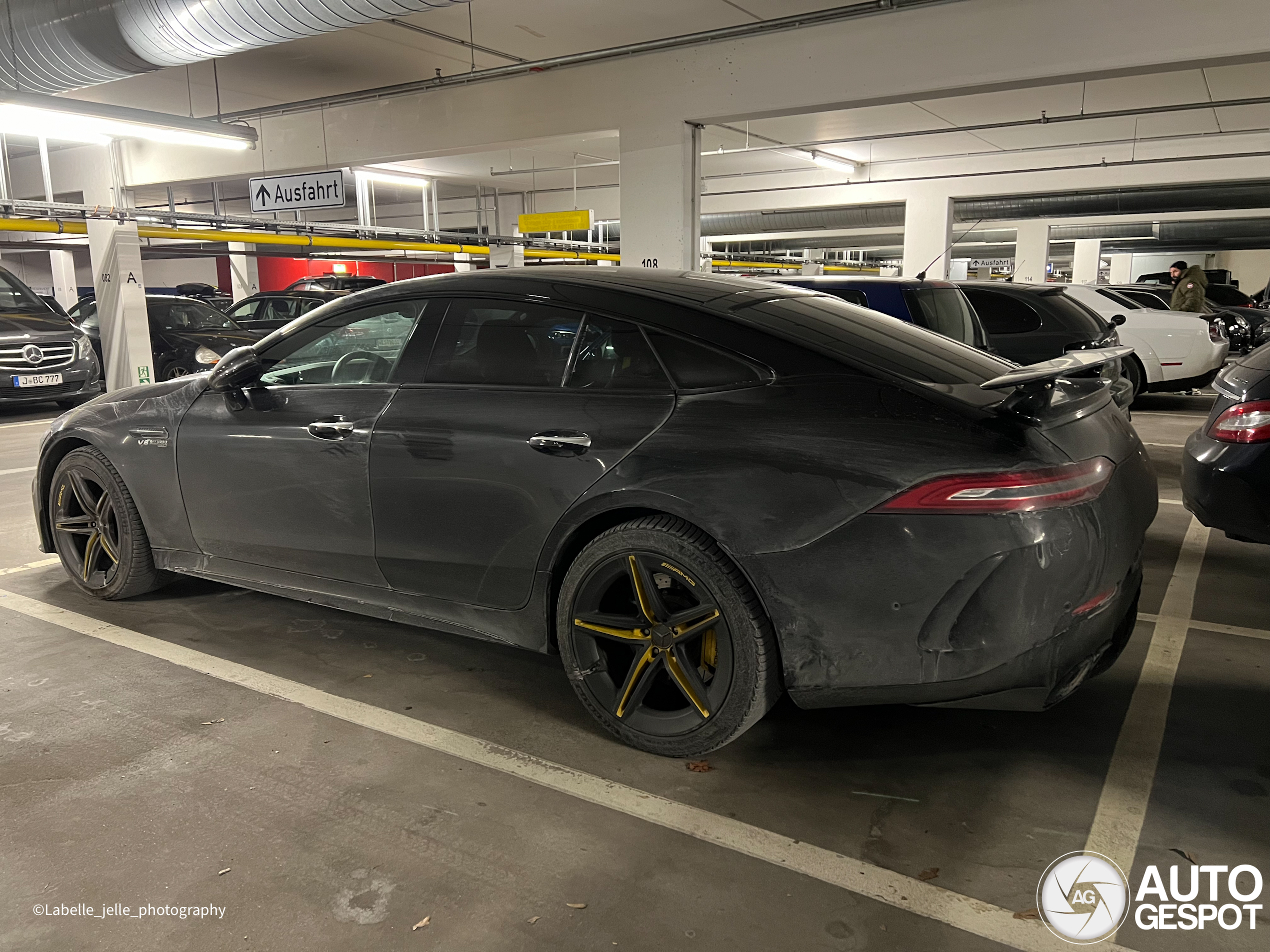 Mercedes-AMG GT 63 S X290