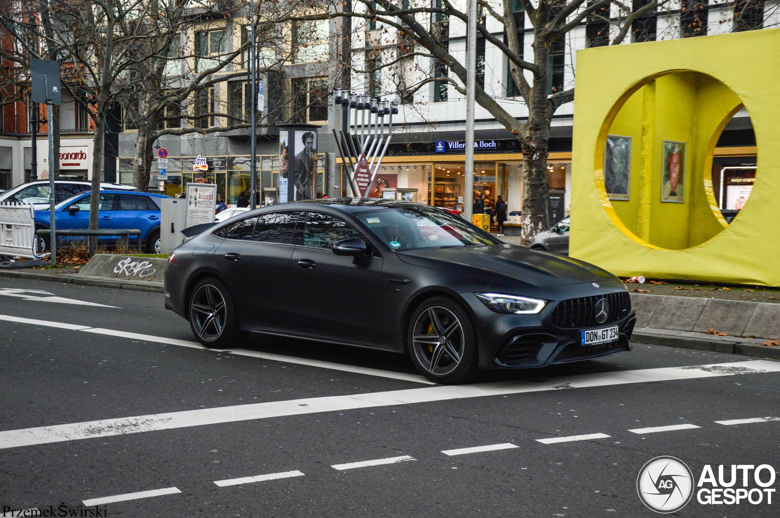 Mercedes-AMG GT 63 S X290