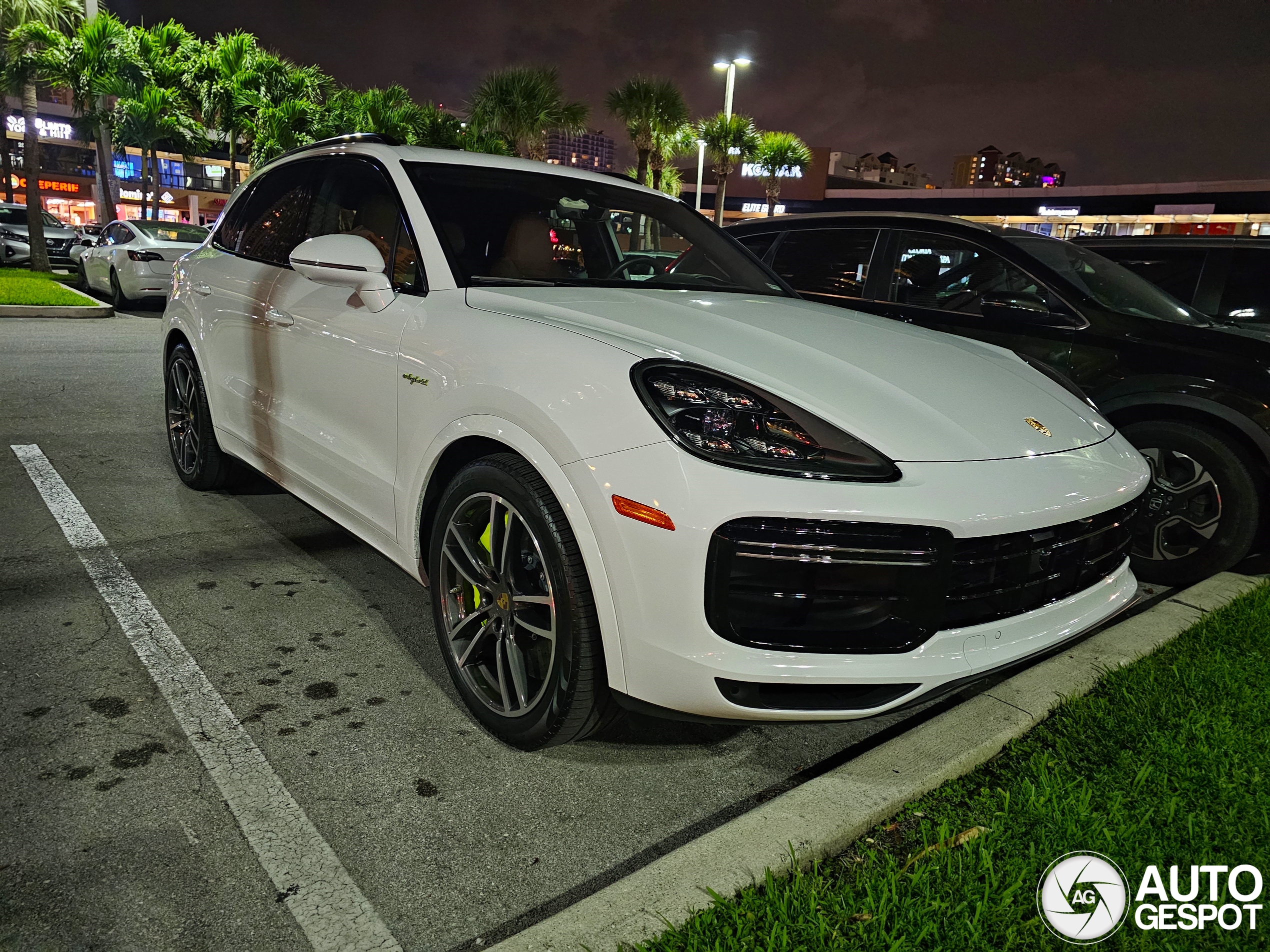 Porsche Cayenne Turbo S E-Hybrid