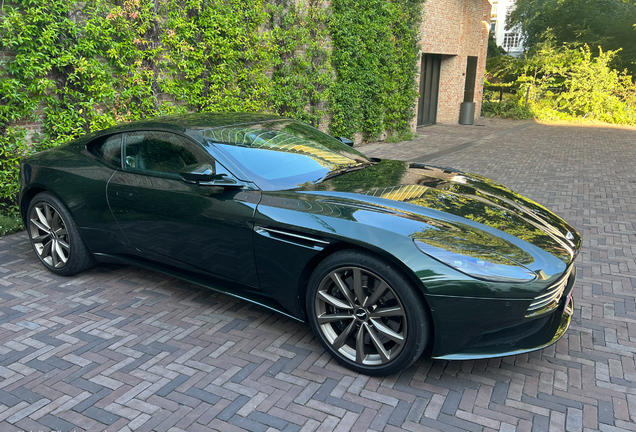 Aston Martin DB11 V8