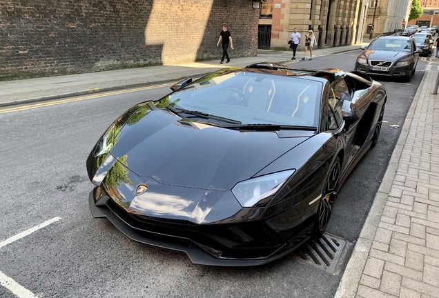 Lamborghini Aventador S LP740-4 Roadster