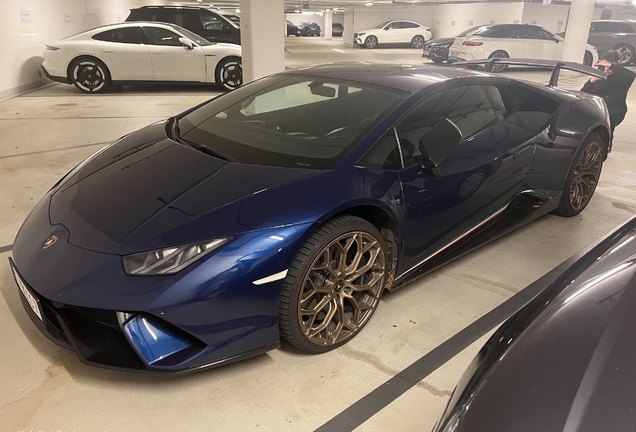 Lamborghini Huracán LP640-4 Performante