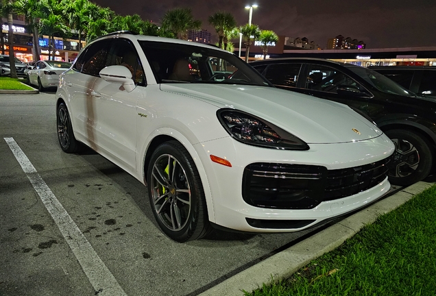 Porsche Cayenne Turbo S E-Hybrid